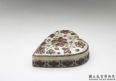 图片[2]-Jade leaf-shaped box with floral applique, India-China Archive